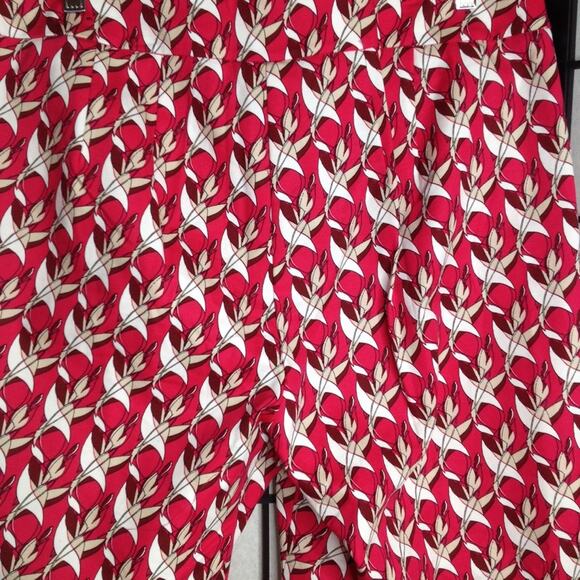 Lane Bryant Capri Floral Pink Cropped Pants Size 16 - Picture 2 of 7